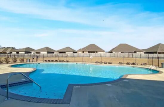 Grand Pointe Pool