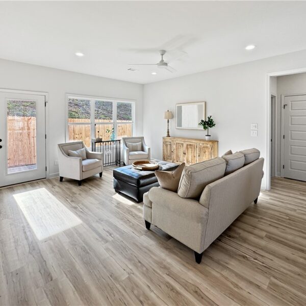 The Village at Huntland Livingroom