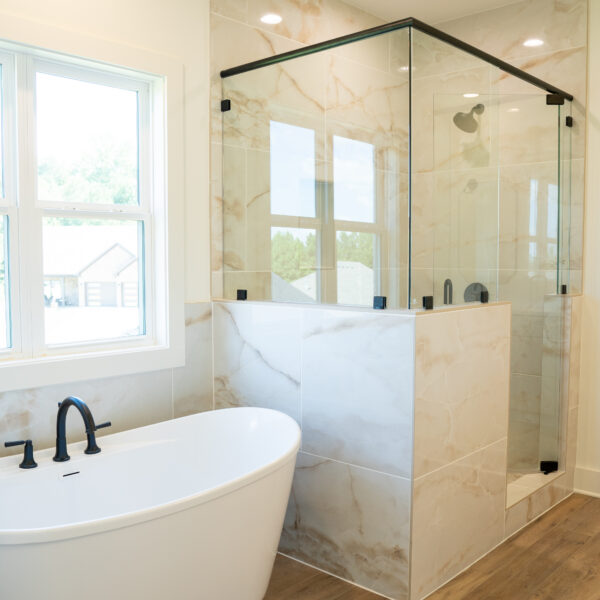 Lot 112 | Free Standing Tub & Full Tiled Shower